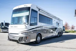 2022 Newmar King Aire 4531 | Thumbnail Photo 6 of 32