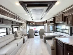 2023 Newmar Ventana 3412 | Thumbnail Photo 7 of 36