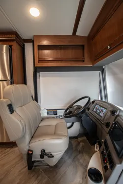 2019 Winnebago Forza 38W | Thumbnail Photo 10 of 28