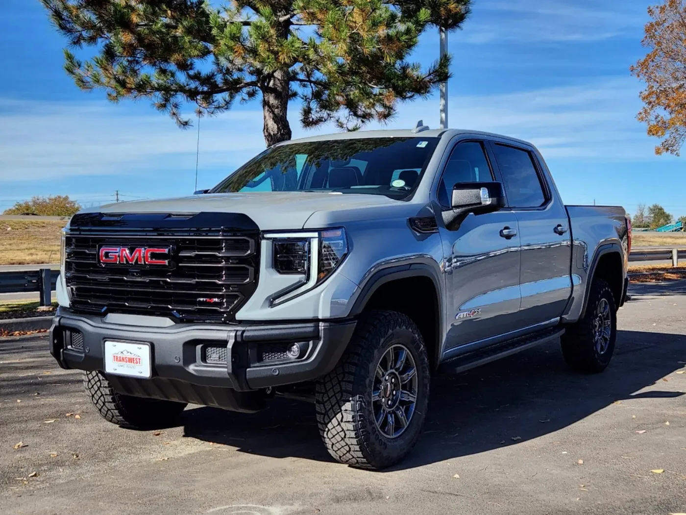 2025 GMC Sierra 1500 AT4X | Photo 3 of 31