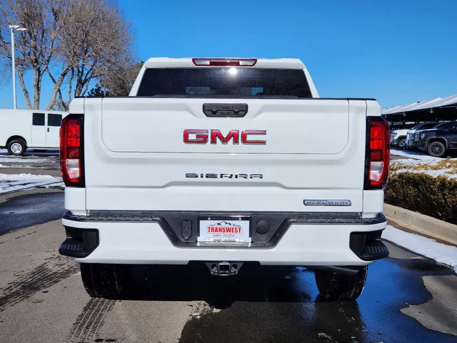 2025 GMC Sierra 1500 Elevation | Photo 13 of 30