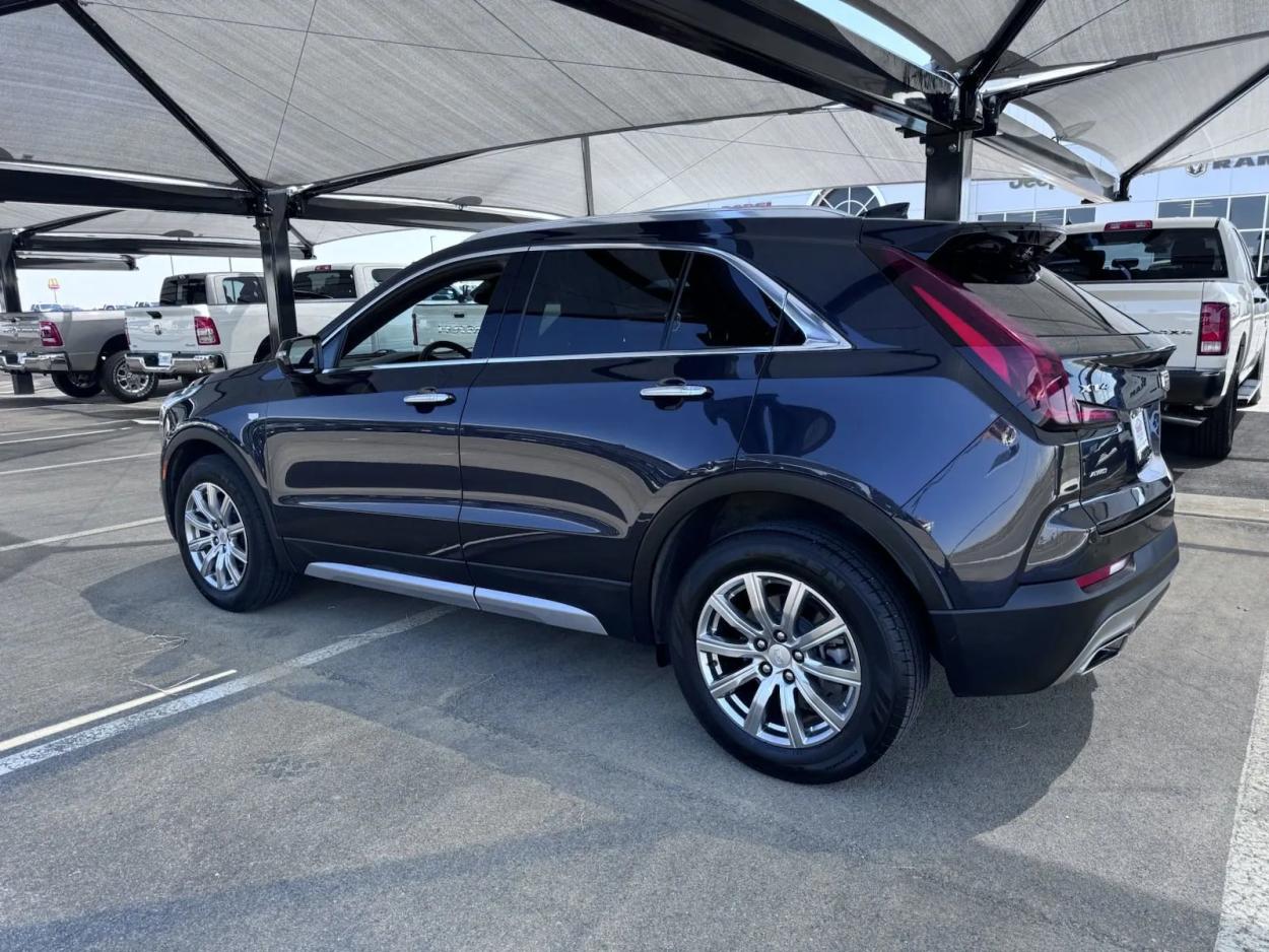 2023 Cadillac XT4 AWD Premium Luxury 