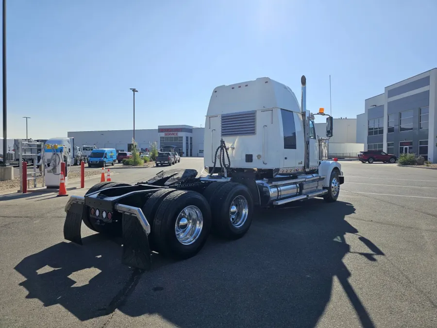 2019 Western Star 4900FA | Photo 7 of 23