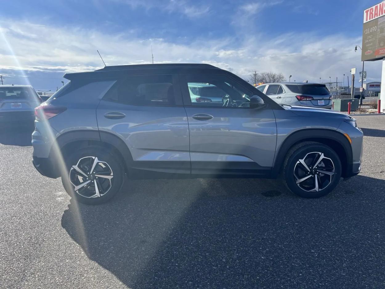 2023 Chevrolet Trailblazer RS | Photo 5 of 27