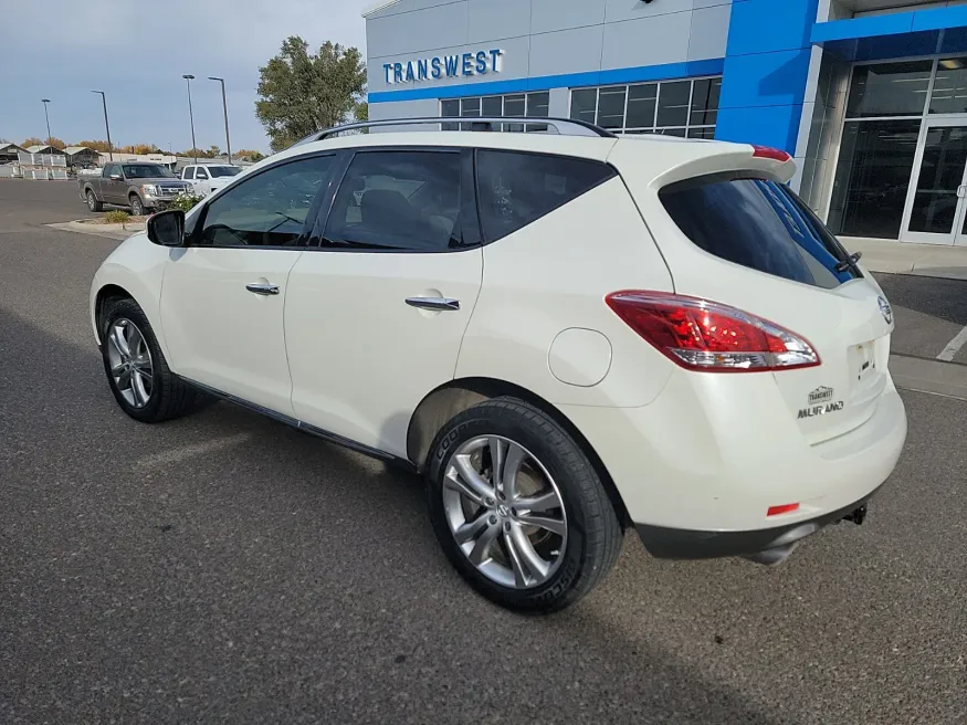 2014 Nissan Murano LE | Photo 2 of 20