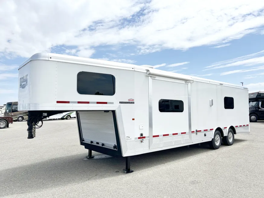 2022 Logan Coach Ultimate Sports Hauler | Photo 23 of 25