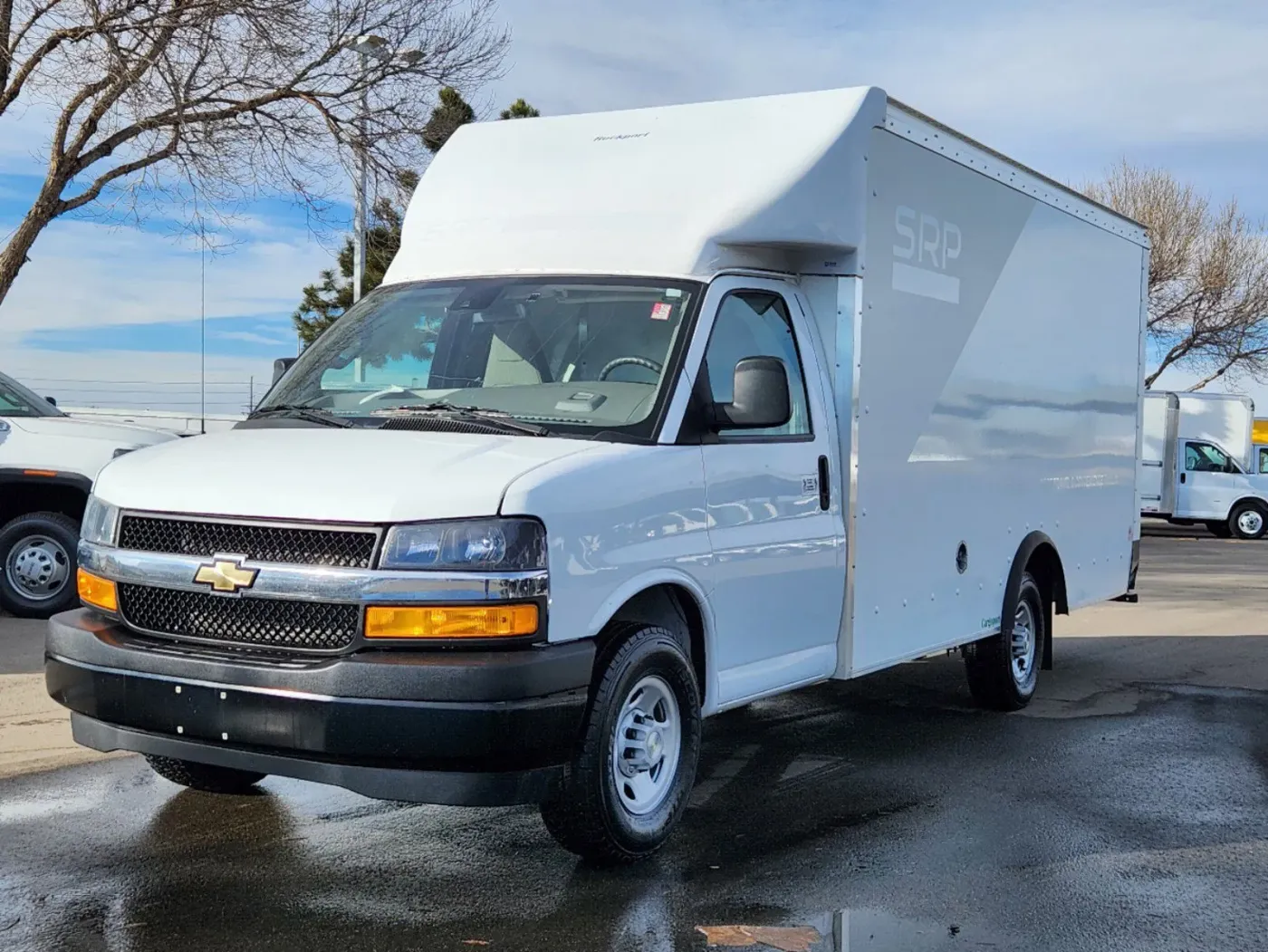 2021 Chevrolet Express Commercial Cutaway CUTWAY | Photo 3 of 28