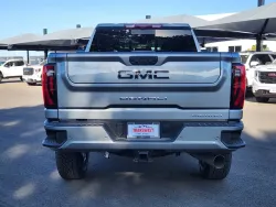 2025 GMC Sierra 2500HD Denali Ultimate | Thumbnail Photo 13 of 28