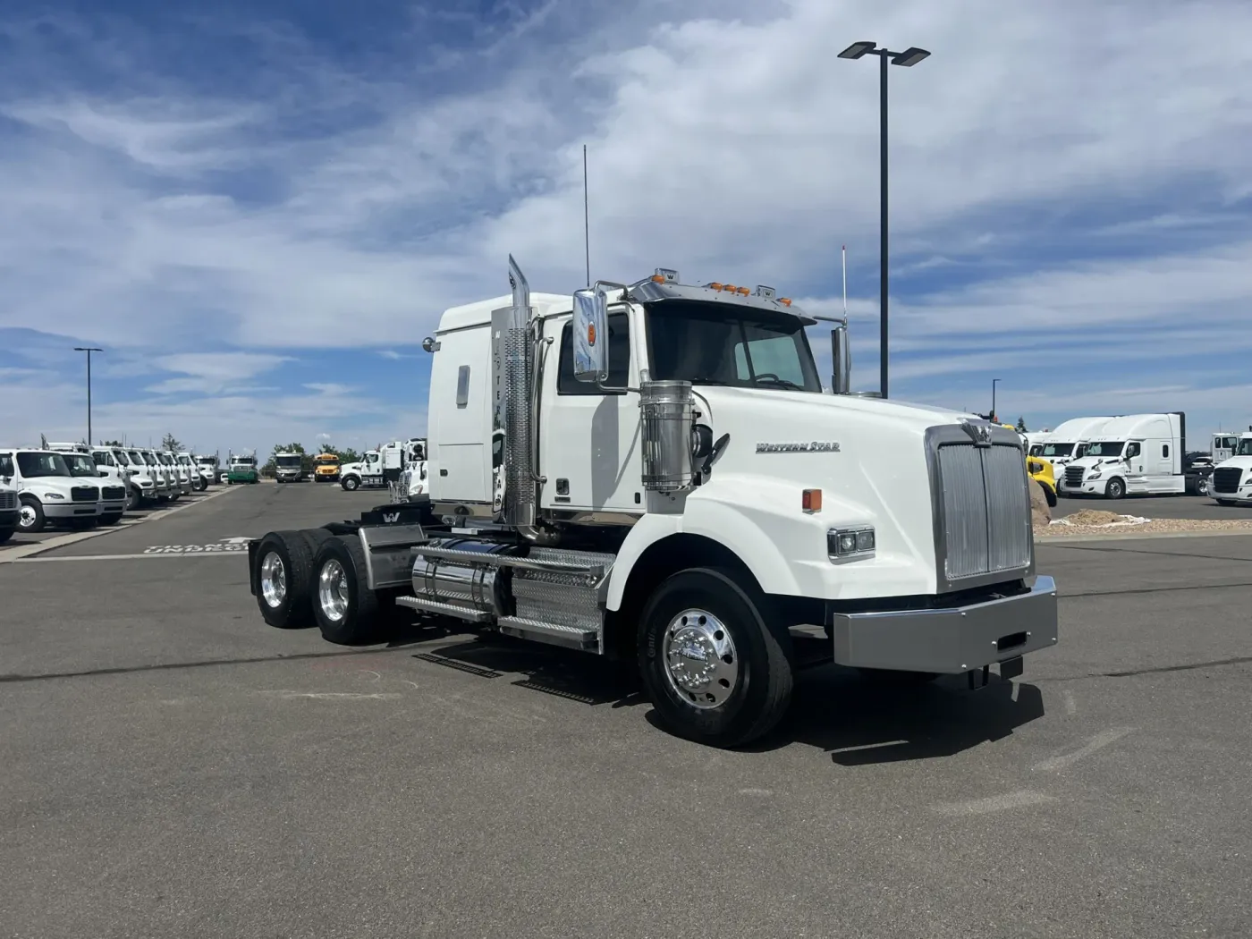 2020 Western Star 4700SB | Photo 3 of 18