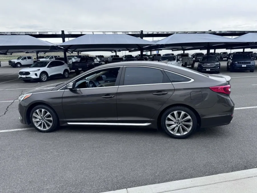 2015 Hyundai Sonata 2.4L Sport | Photo 4 of 16