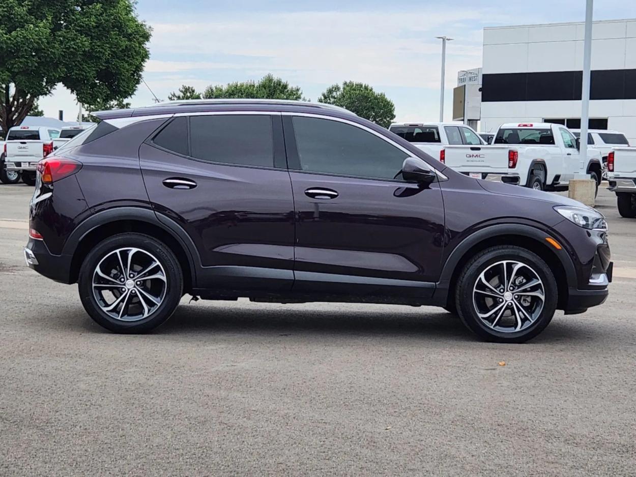 2021 Buick Encore GX Essence | Photo 1 of 28