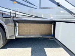 2018 Newmar Ventana 3412 | Thumbnail Photo 23 of 27