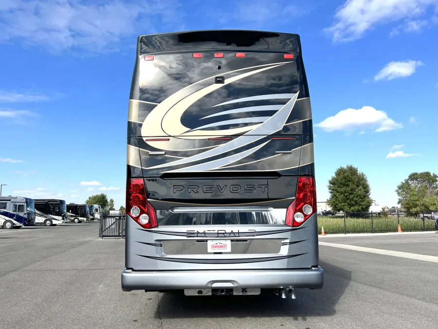 2023 Emerald Prevost H3-45 | Photo 29 of 47