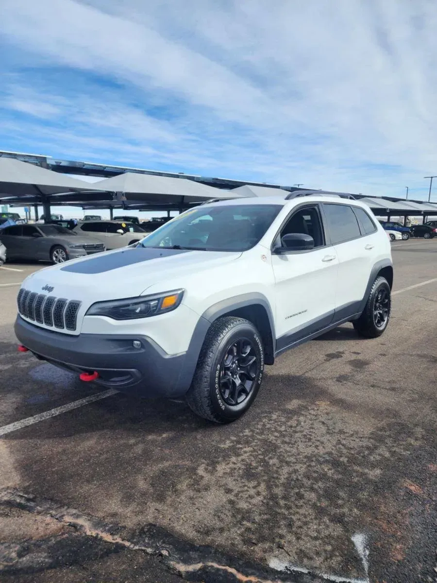 2022 Jeep Cherokee Trailhawk | Photo 7 of 21