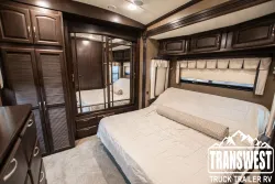 2017 Winnebago Destination 37FL | Thumbnail Photo 14 of 15