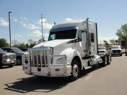 2017 Kenworth T880 | Thumbnail Photo 1 of 22