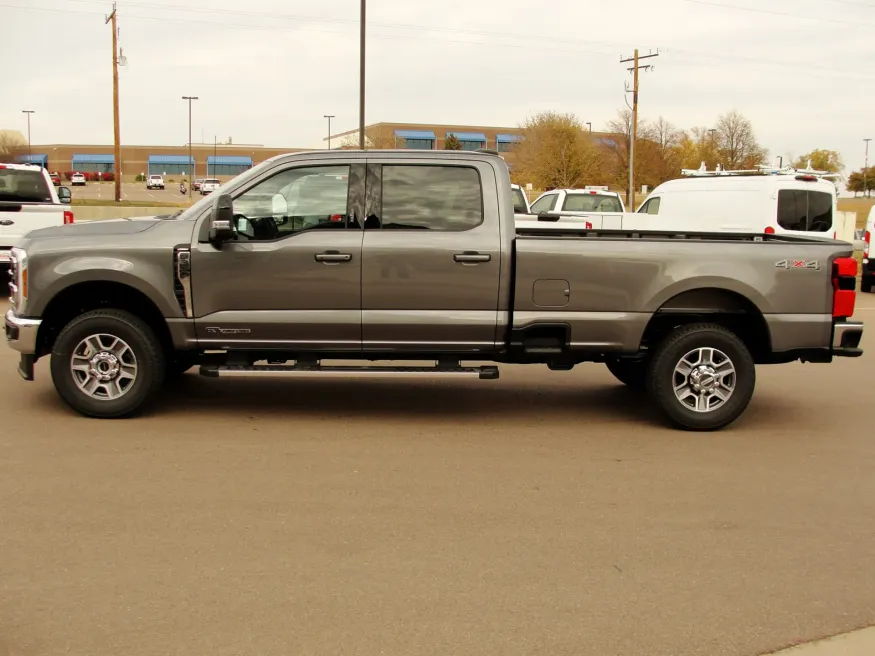 2024 Ford F-350 | Photo 2 of 15