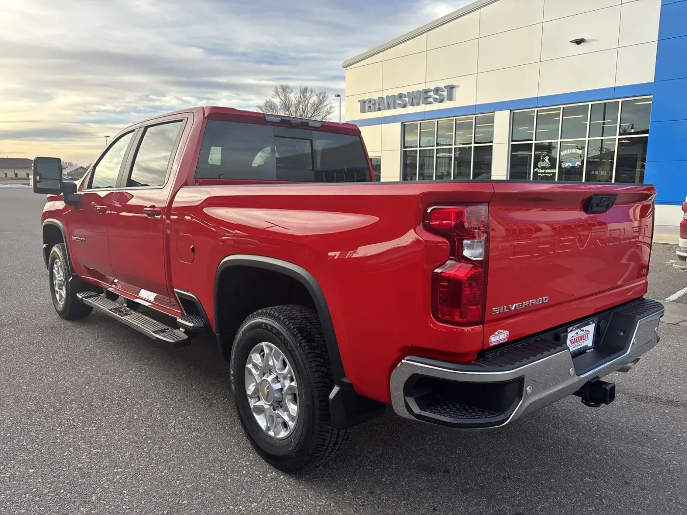 2025 Chevrolet Silverado 2500HD LT | Photo 2 of 19