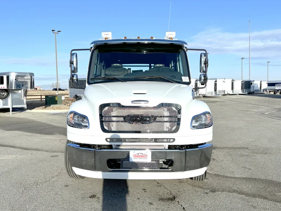 2023 Freightliner M2 106 Summit Hauler | Photo 25 of 27