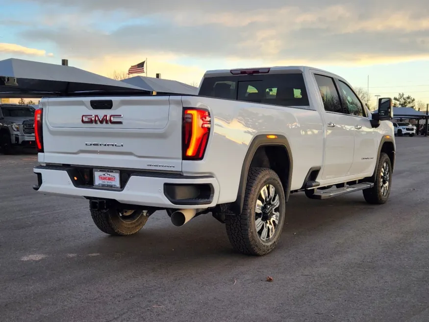 2025 GMC Sierra 3500HD Denali | Photo 2 of 28