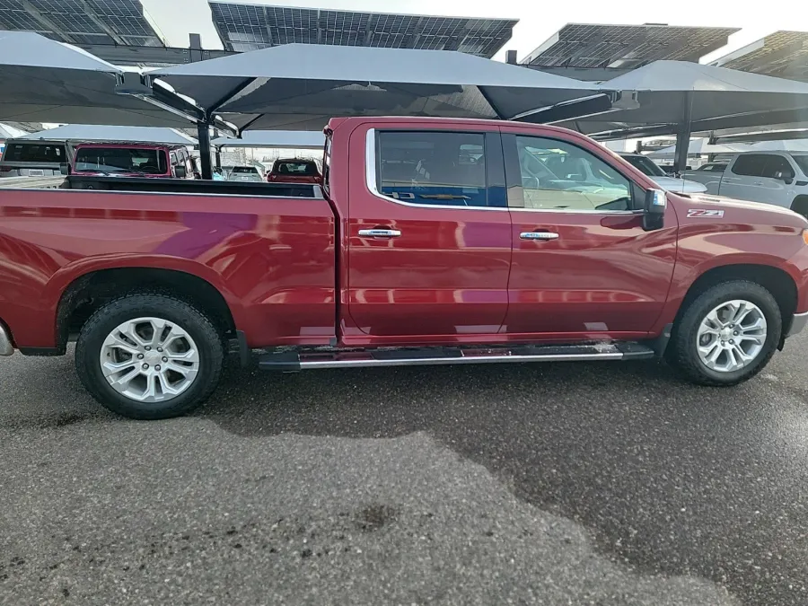 2022 Chevrolet Silverado 1500 LTZ | Photo 6 of 21