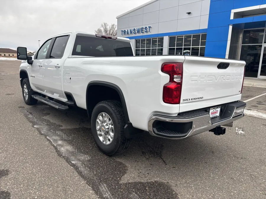 2025 Chevrolet Silverado 3500HD LT | Photo 2 of 19