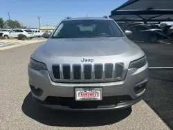 2019 Jeep Cherokee Latitude Plus | Thumbnail Photo 7 of 23