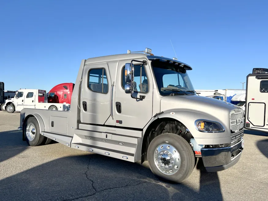 2024 Freightliner M2 106 Plus Summit Hauler | Photo 22 of 24