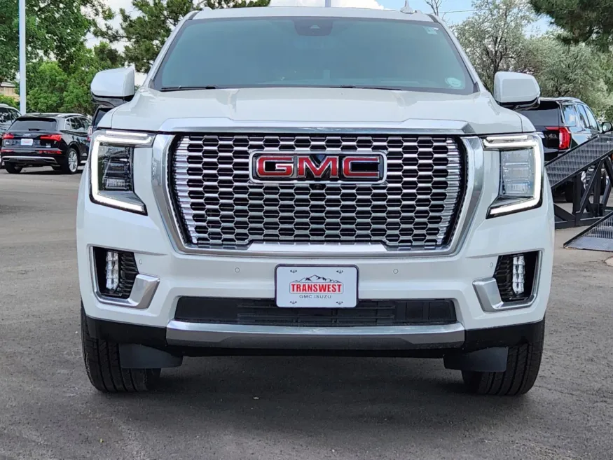 2024 GMC Yukon XL Denali | Photo 4 of 26