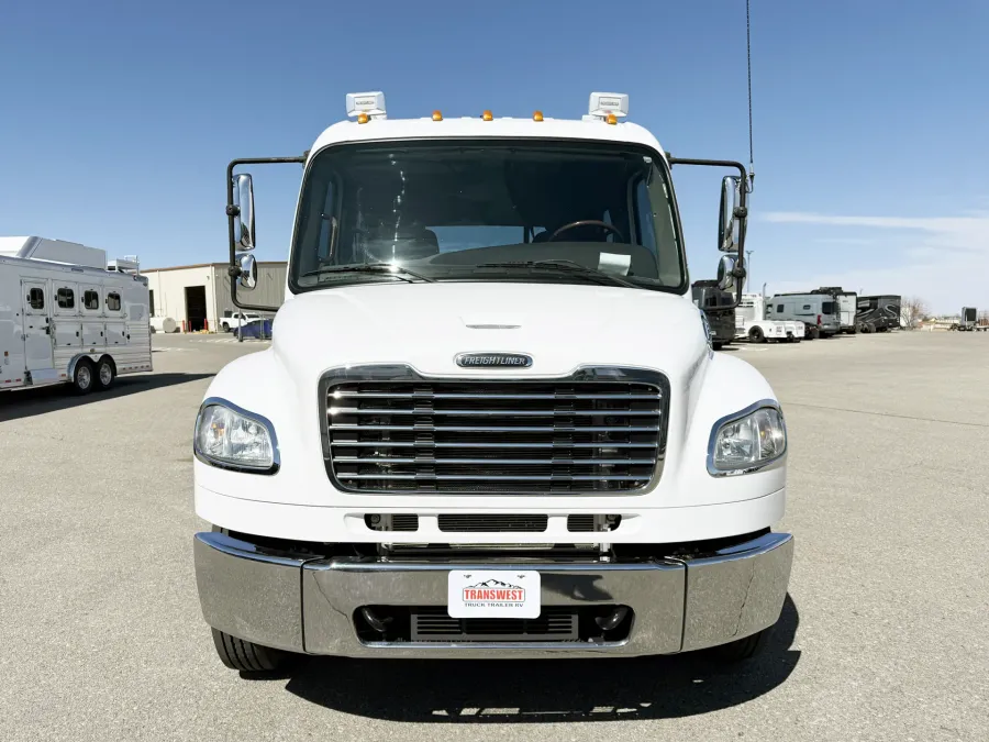 2015 Freightliner M2 106 Sportchassis | Photo 25 of 25