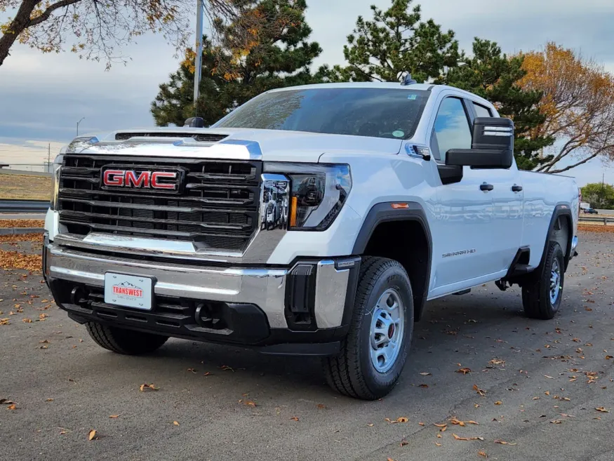 2025 GMC Sierra 2500HD Pro | Photo 3 of 28