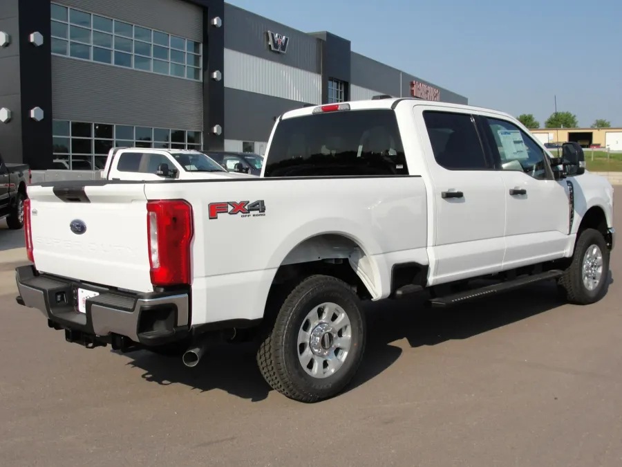 2024 Ford F-250 | Photo 5 of 21