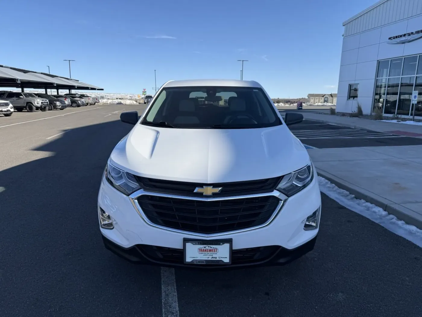 2021 Chevrolet Equinox LS | Photo 3 of 17