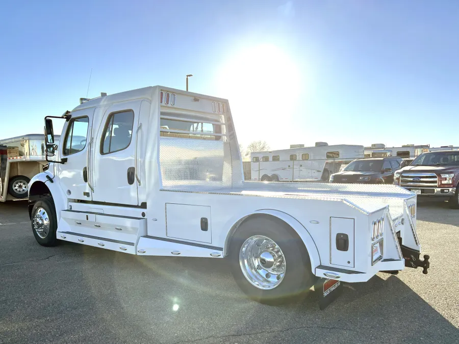 2024 Freightliner M2 106 Plus Summit Hauler | Photo 14 of 24