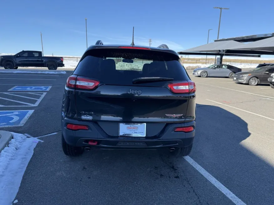 2015 Jeep Cherokee Trailhawk | Photo 6 of 14