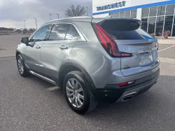 2023 Cadillac XT4 AWD Premium Luxury | Thumbnail Photo 2 of 20