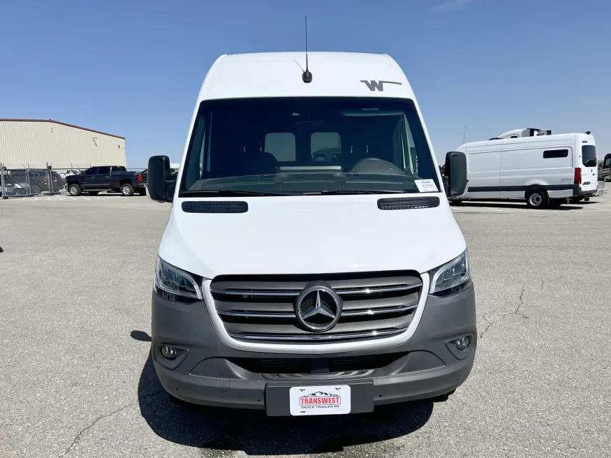 2023 Winnebago Adventure Wagon 70 SE | Photo 15 of 15