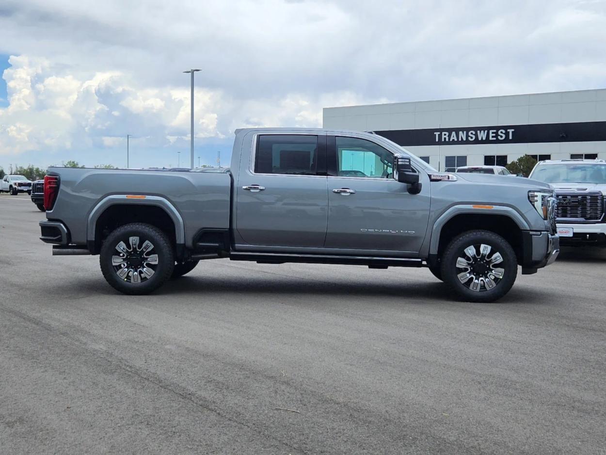 2024 GMC Sierra 2500HD Denali | Photo 1 of 27