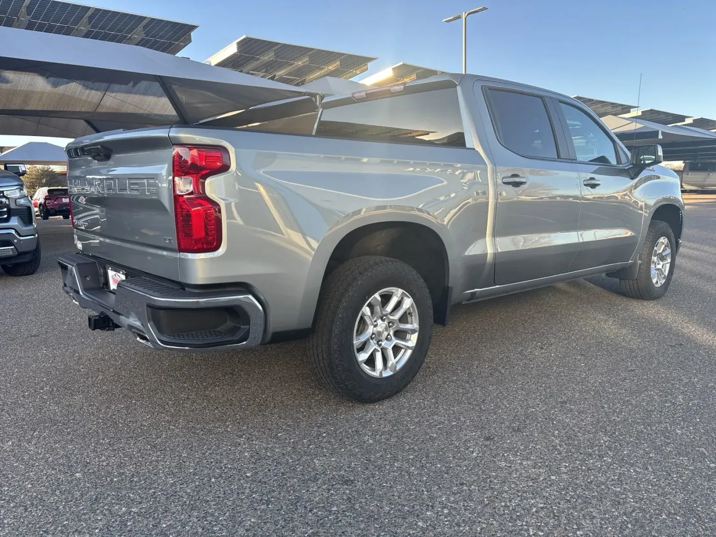 2025 Chevrolet Silverado 1500 LT | Photo 4 of 19