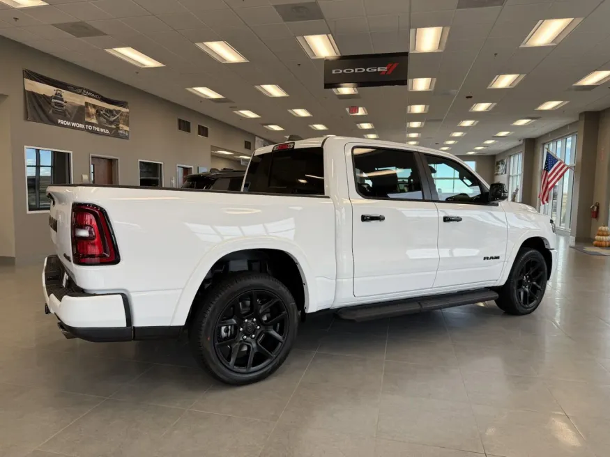 2025 RAM 1500 Laramie | Photo 3 of 10