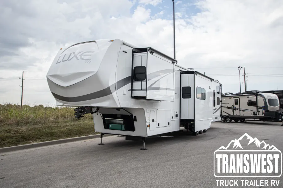 2023 Luxe Toy Hauler 48FB | Photo 5 of 20