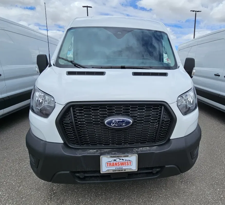 2023 Ford Transit-350 | Photo 7 of 19