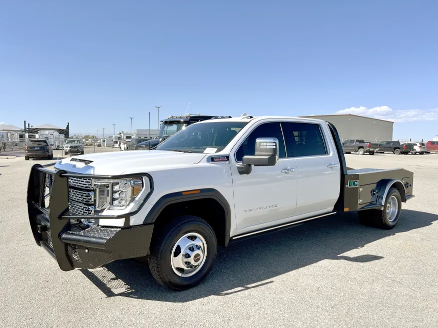 2023 GMC 3500 Denali | Photo 1 of 21