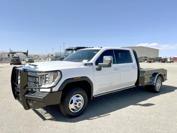 2023 GMC 3500 Denali