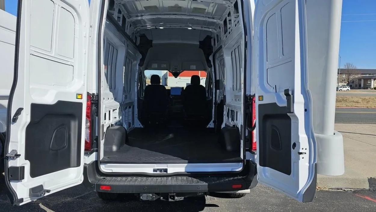 2023 Ford Transit-350 | Photo 7 of 23