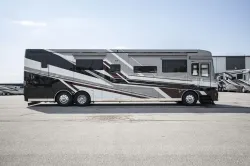 2024 Newmar King Aire 4531 | Thumbnail Photo 4 of 35