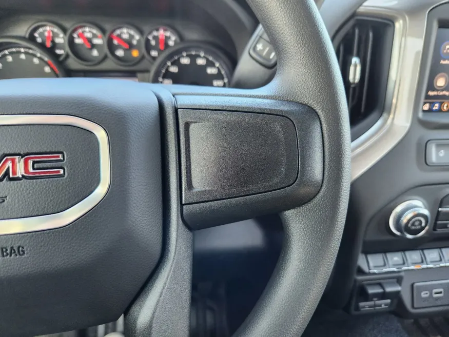 2025 GMC Sierra 1500 Pro | Photo 20 of 25