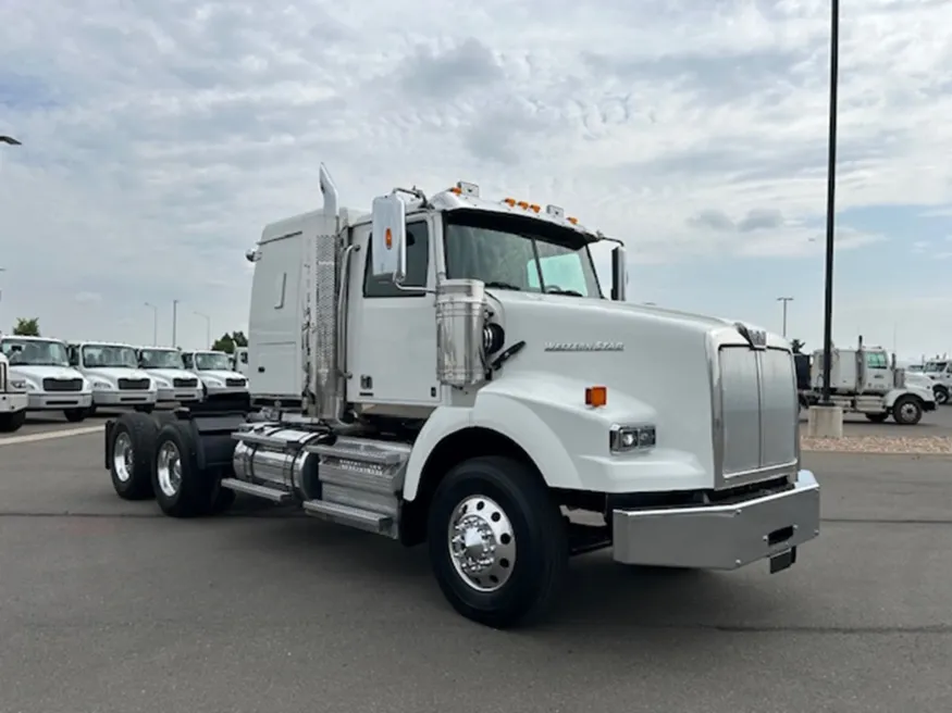 2020 Western Star 4900SA | Photo 6 of 18