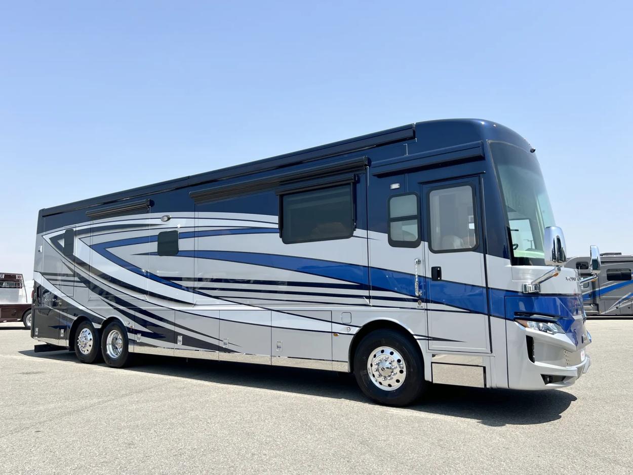 2023 Newmar Mountain Aire 4118 