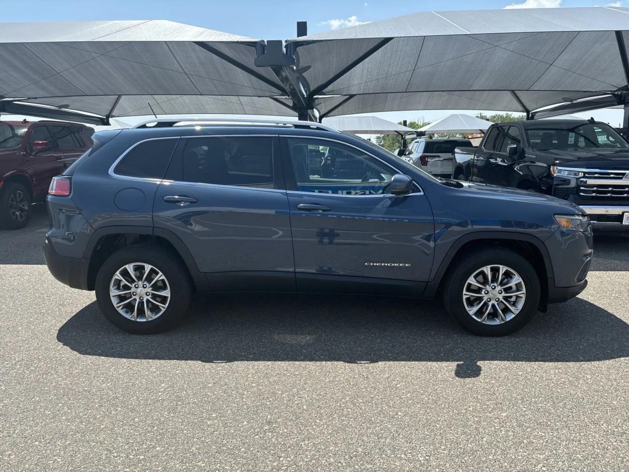 2021 Jeep Cherokee Latitude Lux | Photo 5 of 20